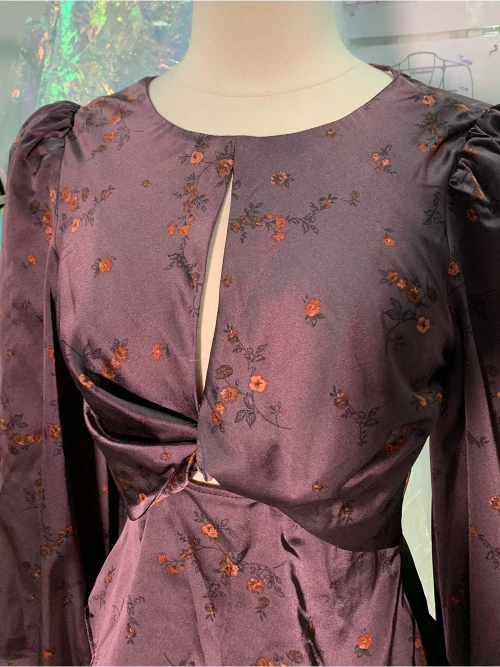 ASTR The Label Womens Bishop Sleeve Twist Floral Top Size XS Floral Peasant Dark